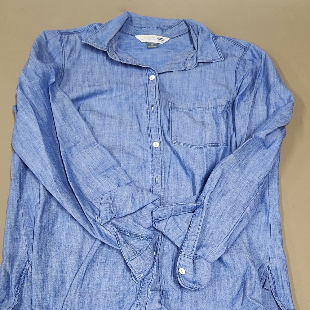 Old Navy Chambray Button Down Shirt